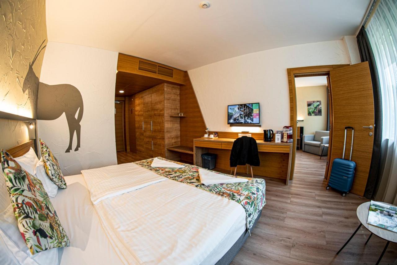 Pangea Hotel Mestecǎneşti Exterior foto
