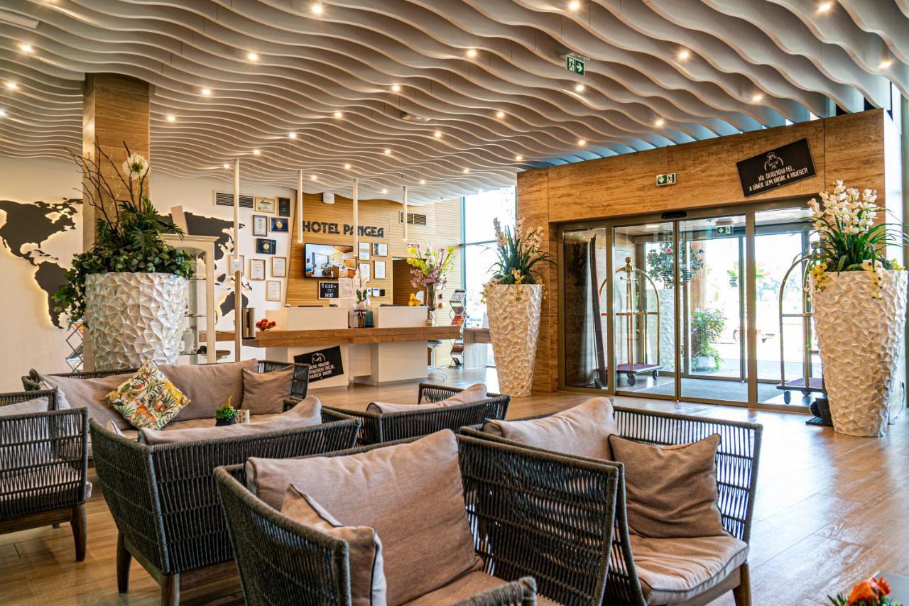 Pangea Hotel Mestecǎneşti Exterior foto