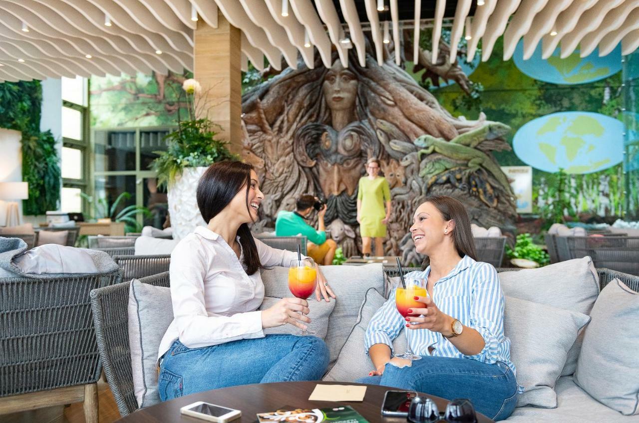 Pangea Hotel Mestecǎneşti Exterior foto